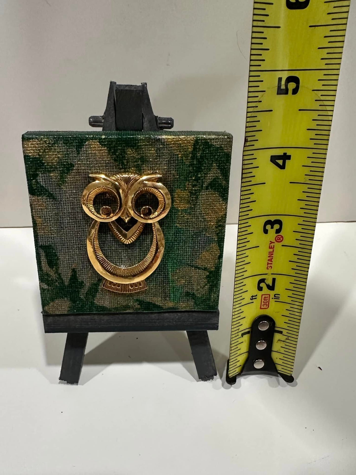 Owl 2.5"x2.5" with mini-easel