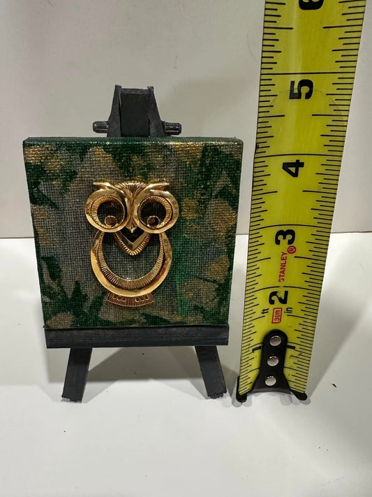 Owl 2.5"x2.5" with mini-easel